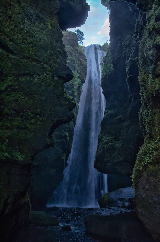 cascada de gljúfrabúi desde el estrecho acceso del tröllagildel - Autor Pjt56 - weroad