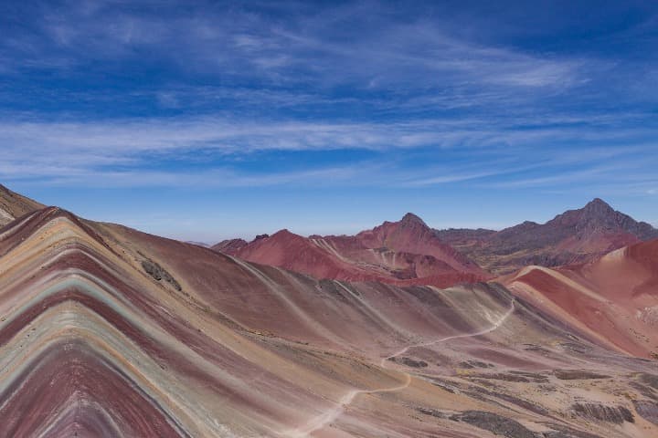 montañas coloradas, algoq ue ver en perú - weroad