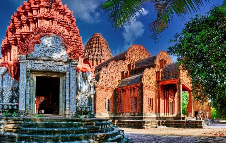 monasterio de phnom reap, colores rojizos- weroad