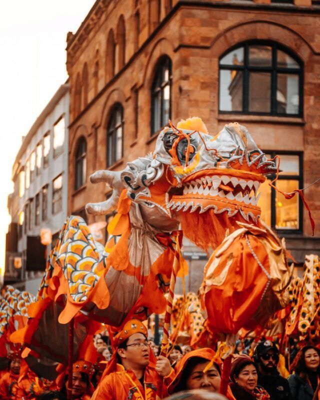 dragon durante las celebraciones del año nuevo chino. uno de los años nuevos en el mundo