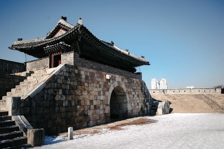 fortaleza de Hwaseong en suwon, algo que ver en corea del sur