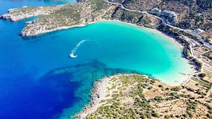 baya azul y playa de Voulisma, en creta