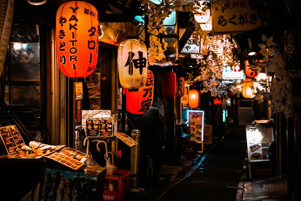 Dónde Alojarse en Tokio: Mejores Barrios y Tipos de Alojamiento